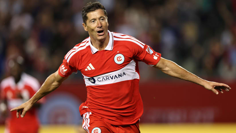 Lewandowski debuton me dygolësh në ShBA (VIDEO)